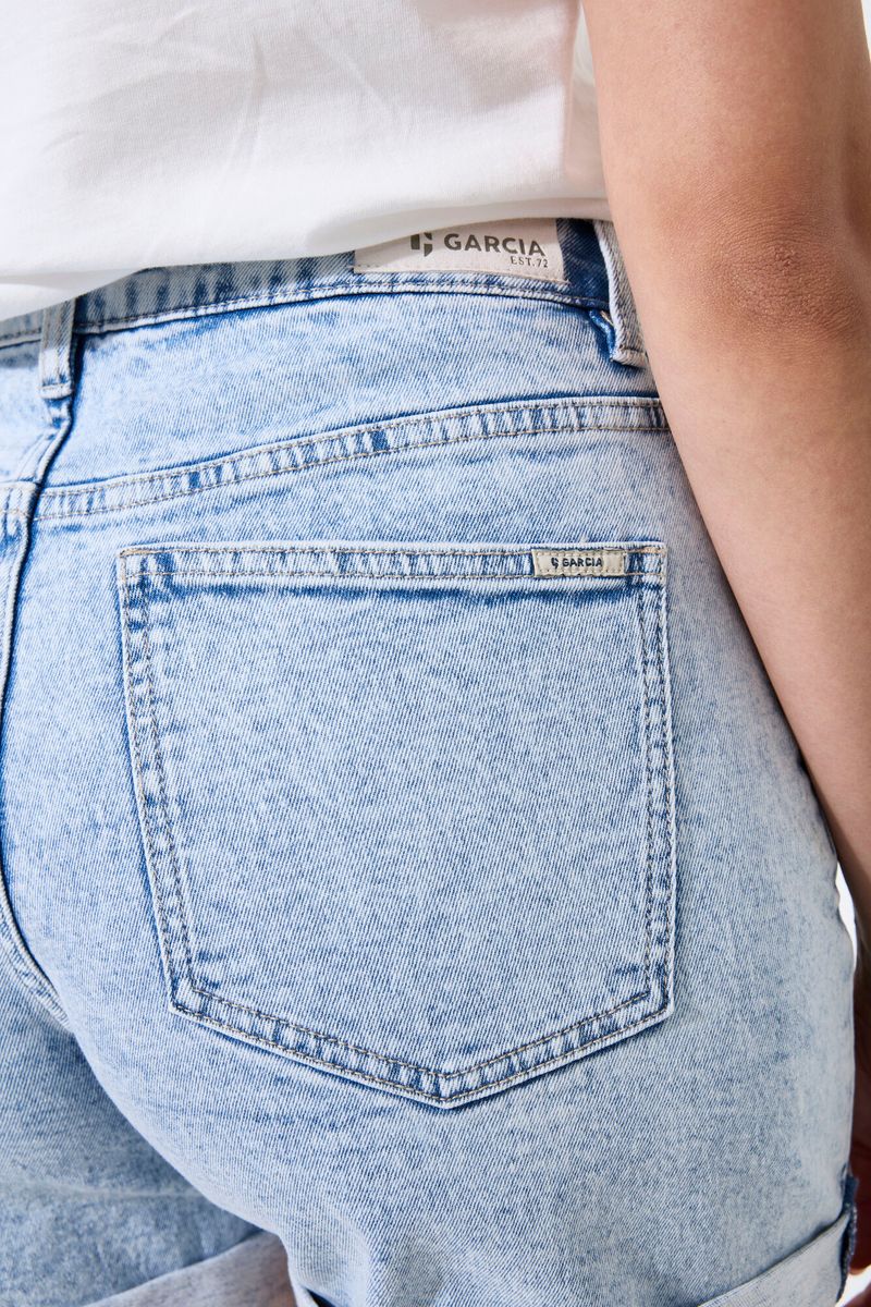 288 Isabella short