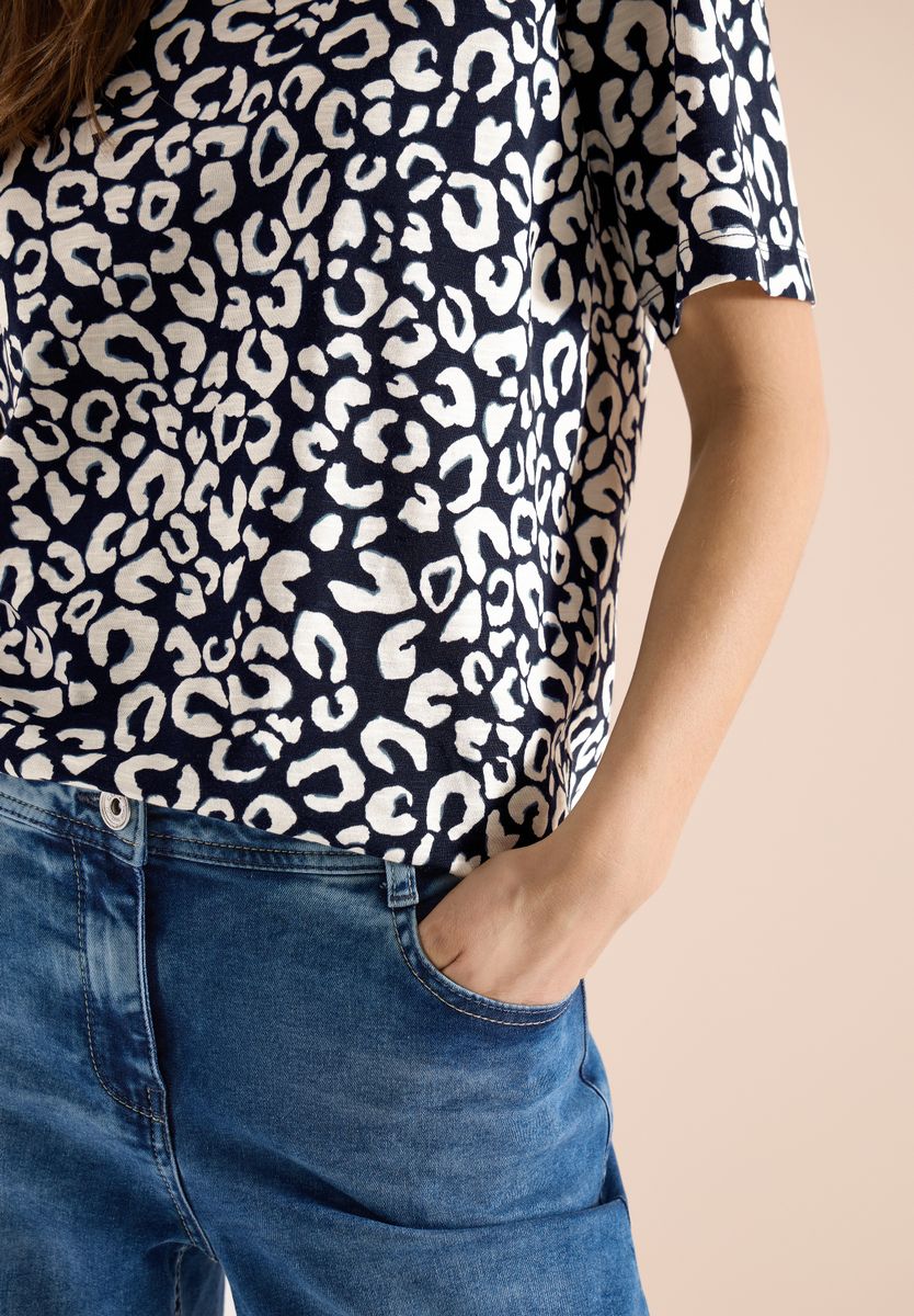 Shirt mit Boatneck und Leo-Print