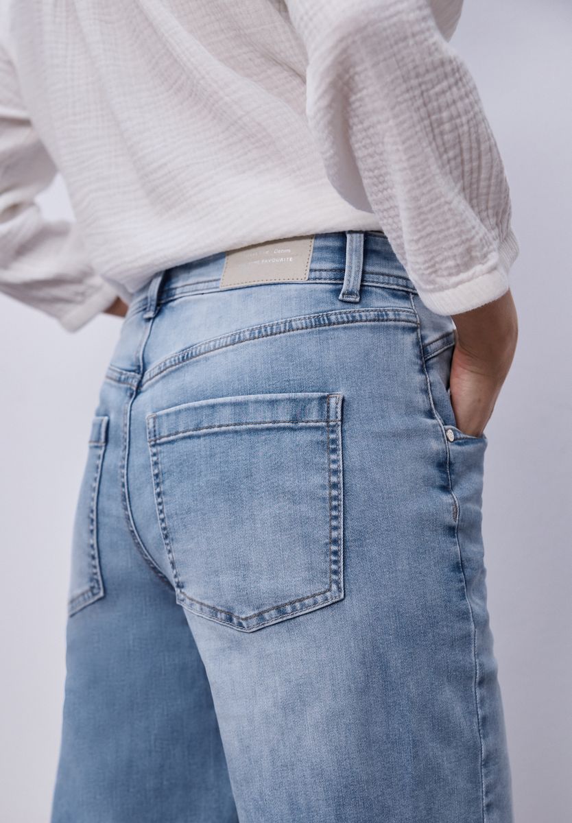 High Waist Wide Leg Jeans im Loose Fit