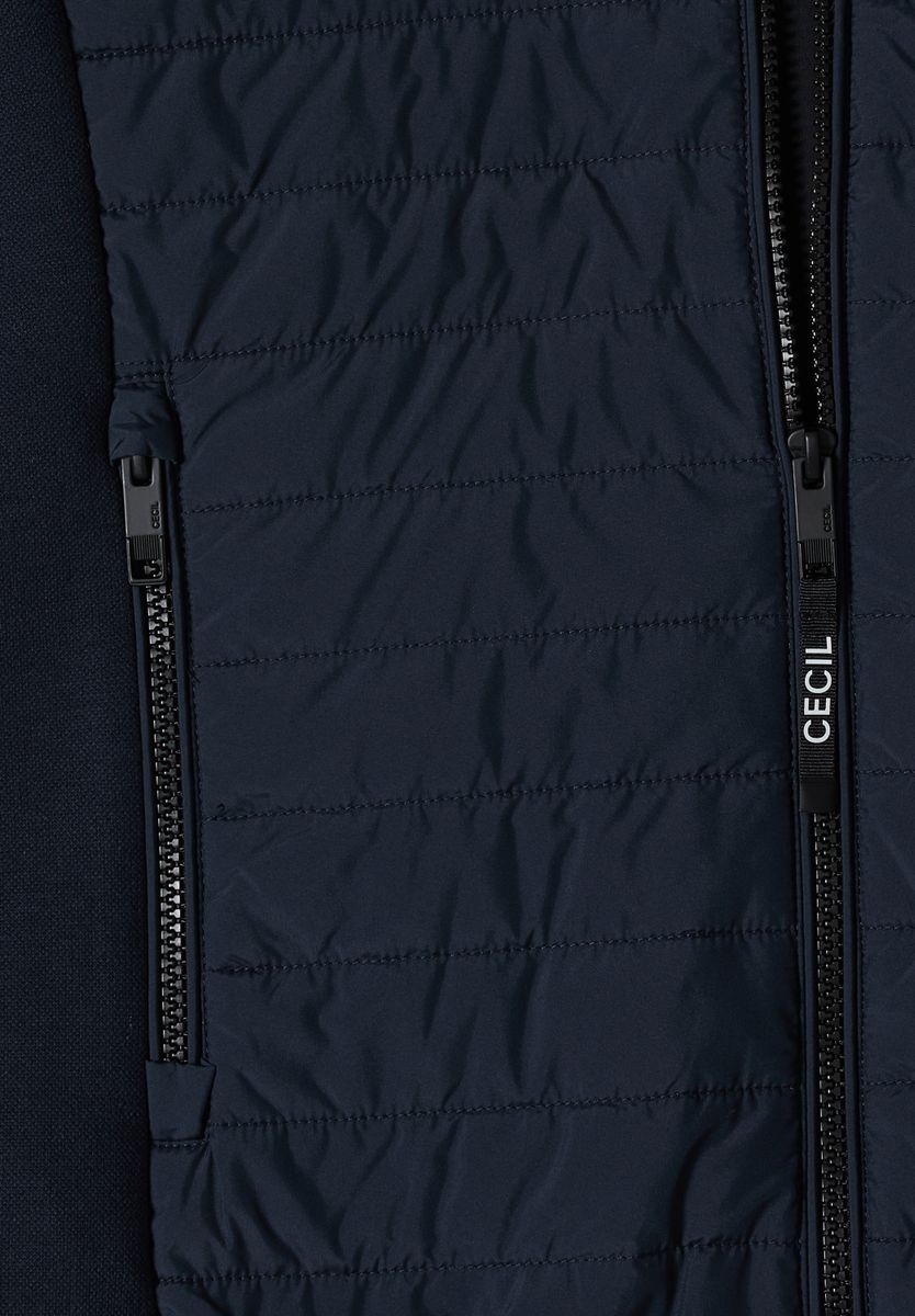 Jacke mit Strukturmix und Kapuze