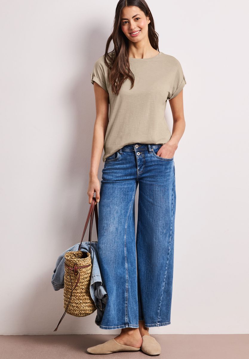 T-Shirt mit Rundhals und Knopfdetails