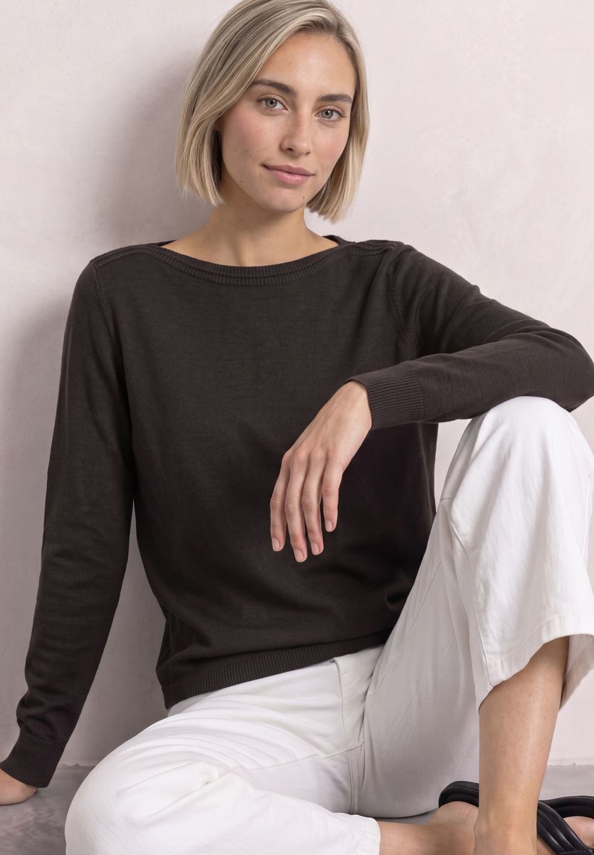 Basic Pullover mit U-Boot-Ausschnitt