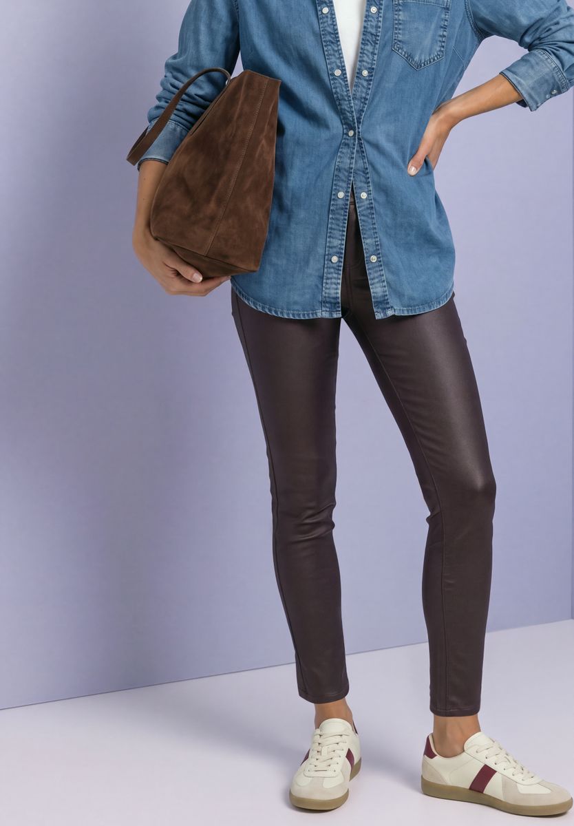 Mid Waist Hose im Slim Fit in Leder-Optik
