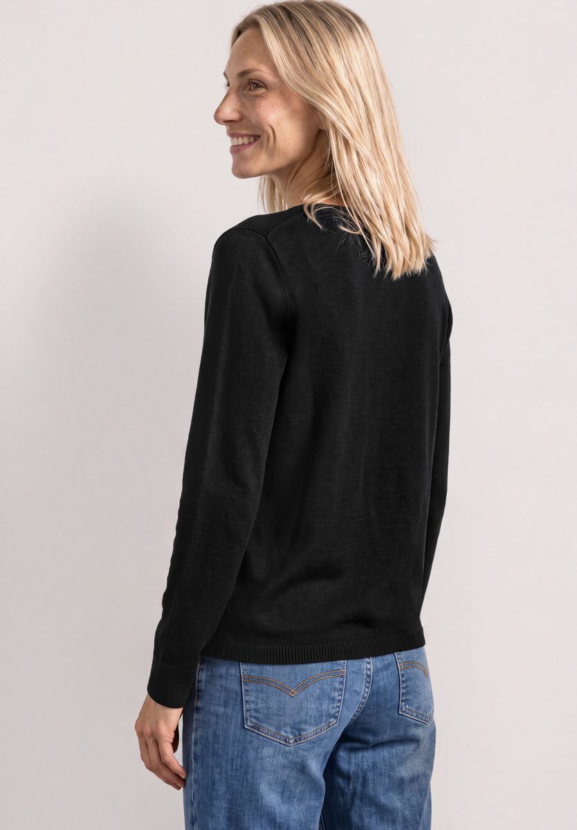Basic Pullover mit U-Boot-Ausschnitt
