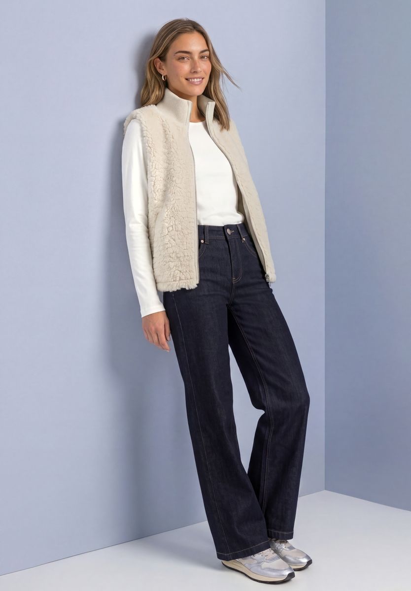 Fake Fur Weste mit Strickdetails