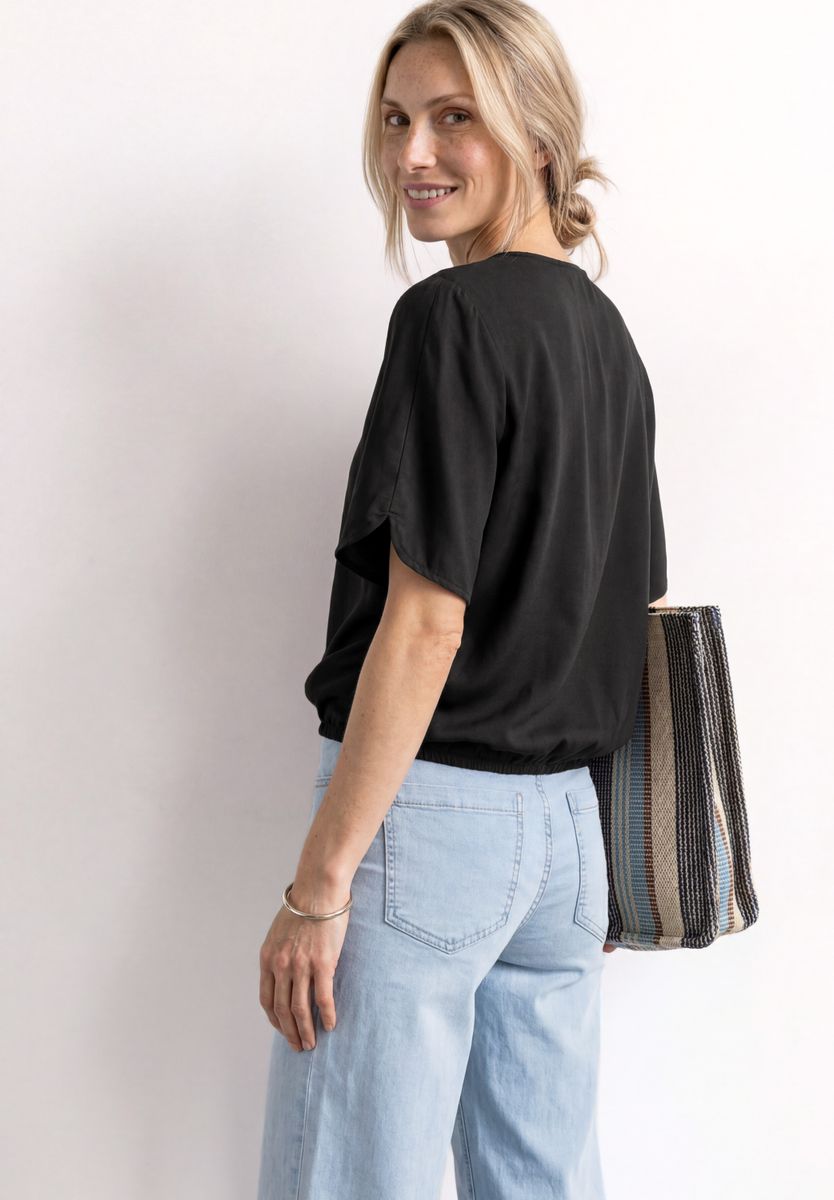 Kurzarm Blusenshirt mit V-Neck