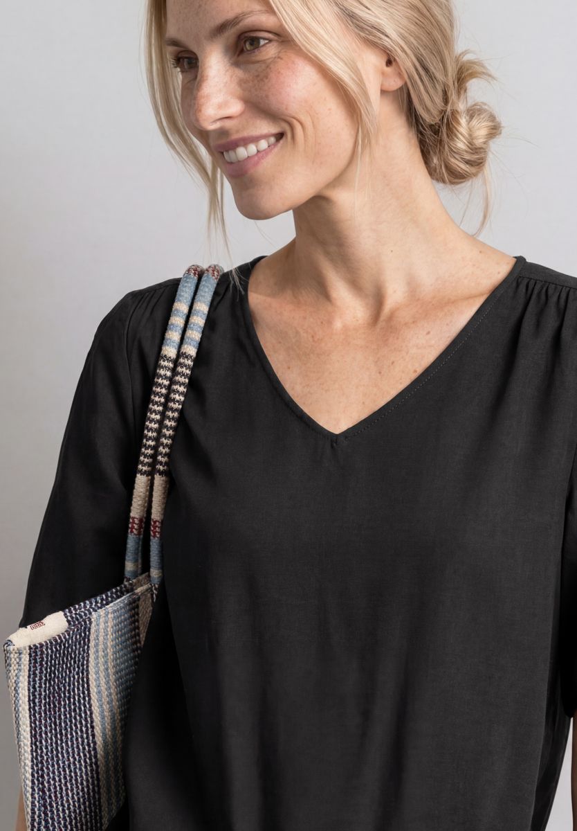 Kurzarm Blusenshirt mit V-Neck