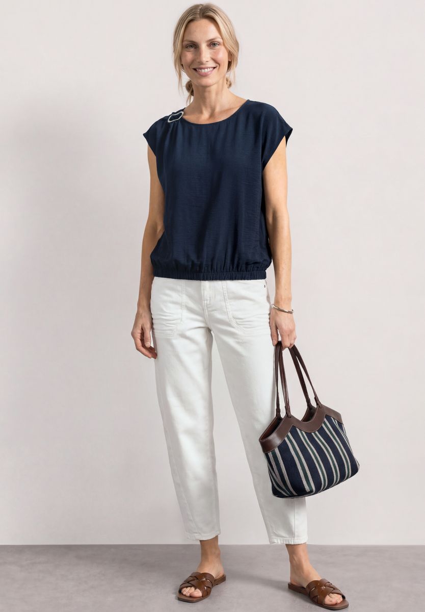 Blusenshirt mit Rundhals und Schnallendetail