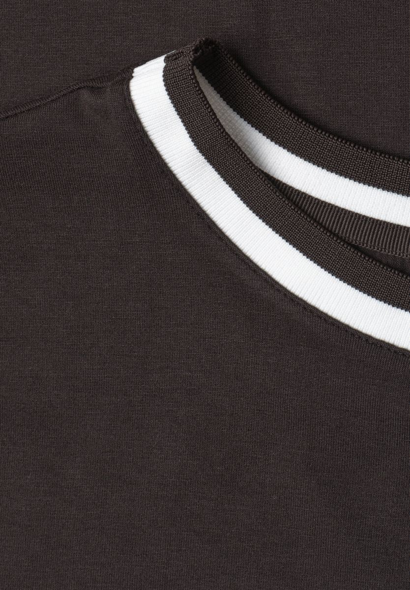 T-Shirt mit Rundhals und Kontrastdetail