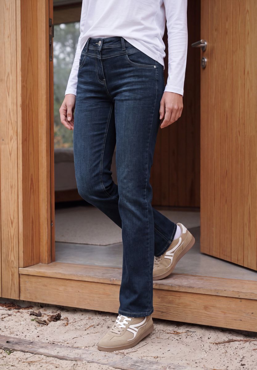 High Waist Bootcut Jeans im Slim Fit