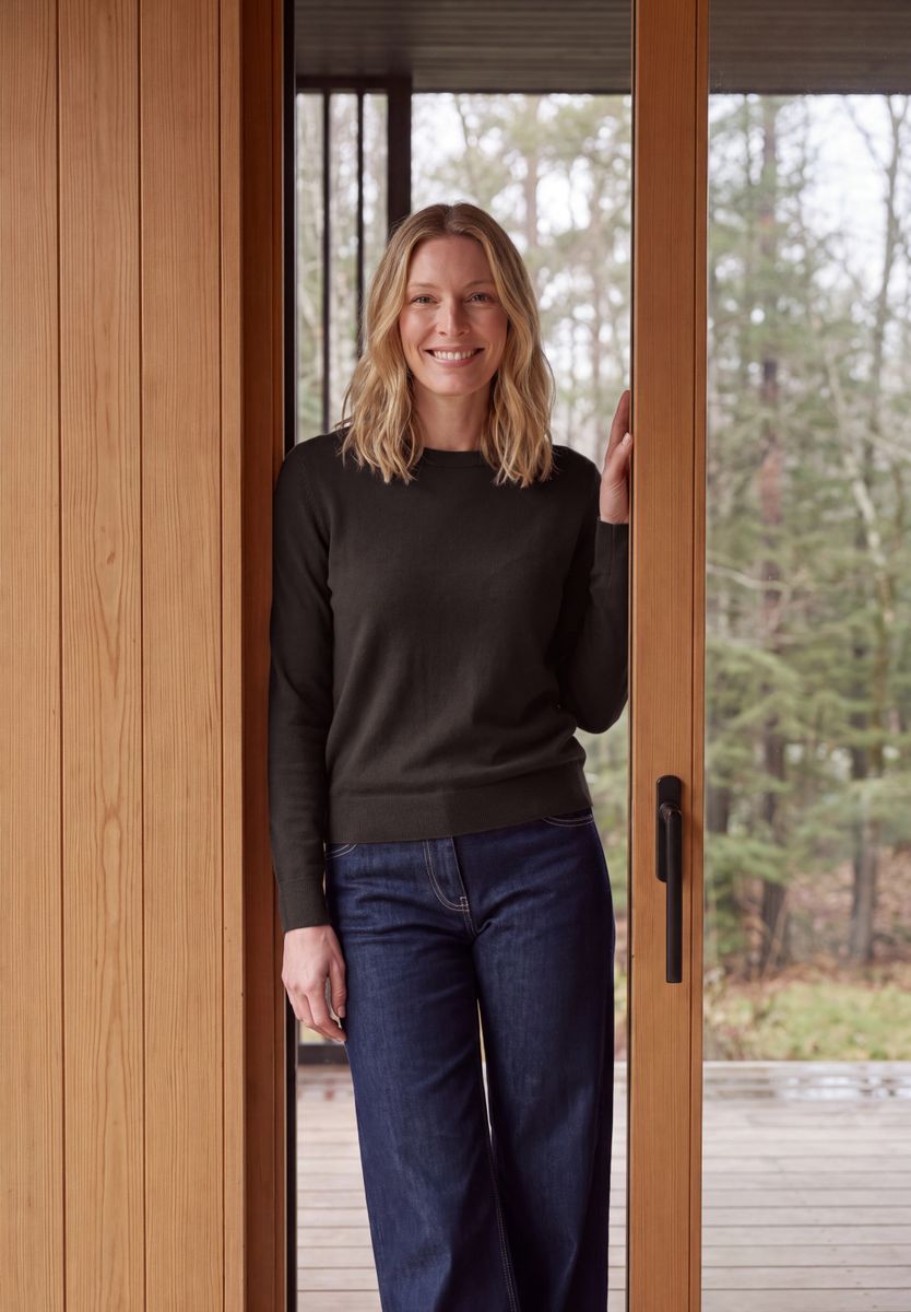 Pullover in Unifarbe mit Rundhals
