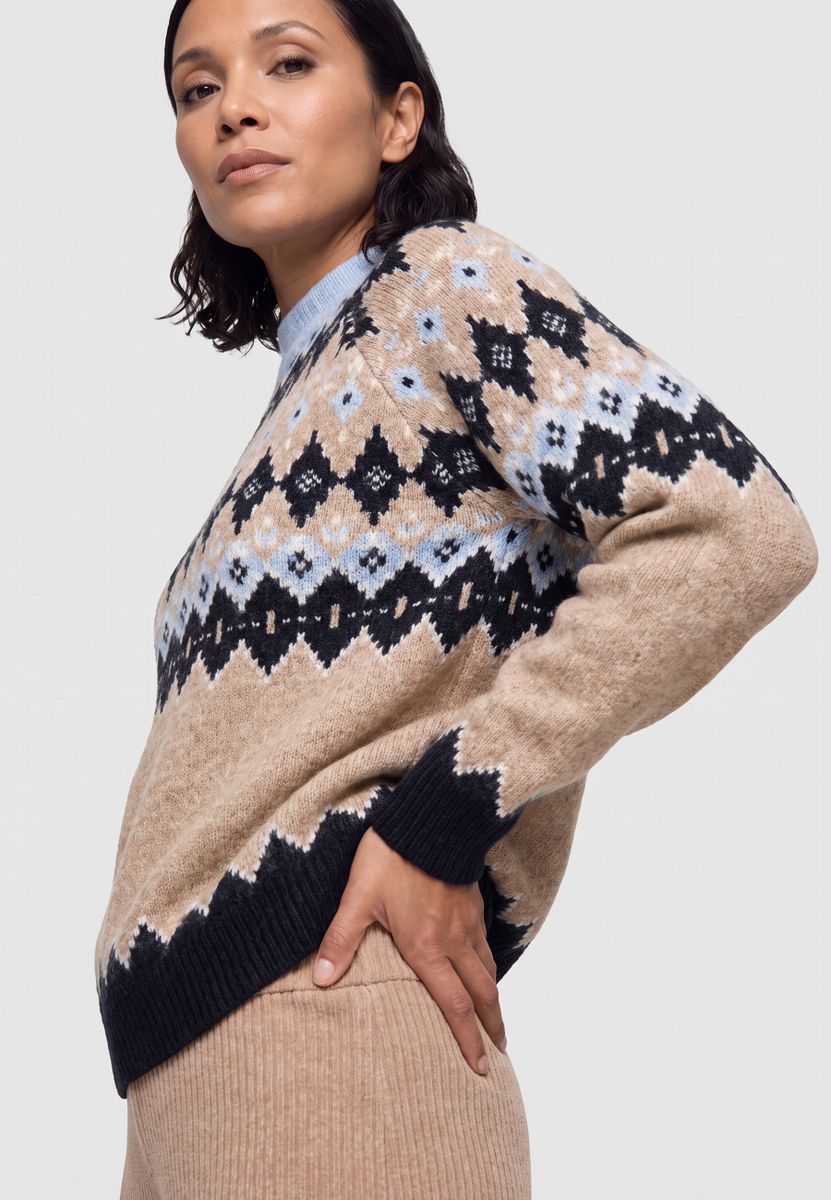 Pullover Long Sleeves