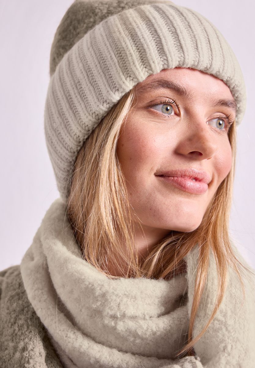 Bouclé-Mix Beanie