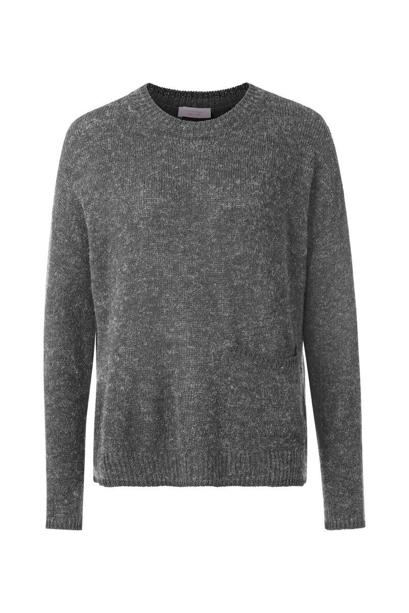 crew-neck with pockets