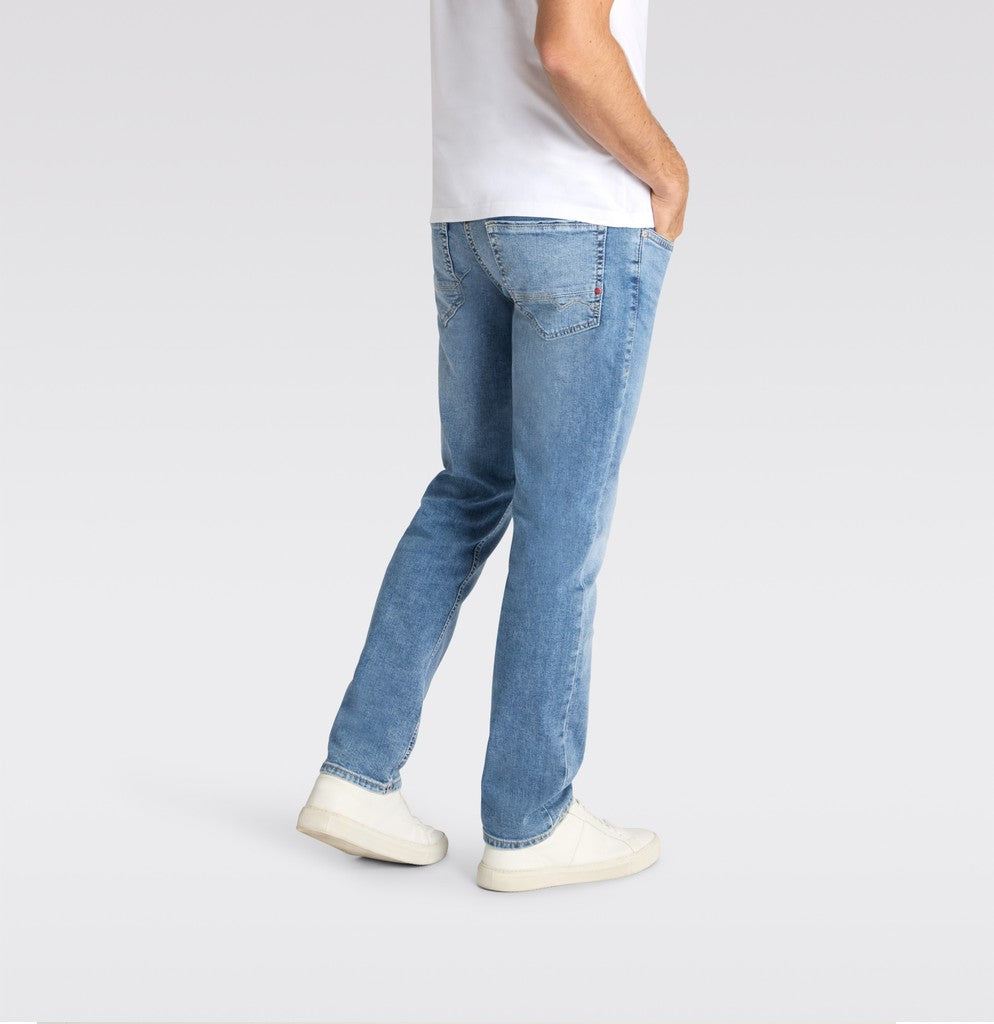 MAC Jeans Arne Pipe Workout Blau – Ansicht 3