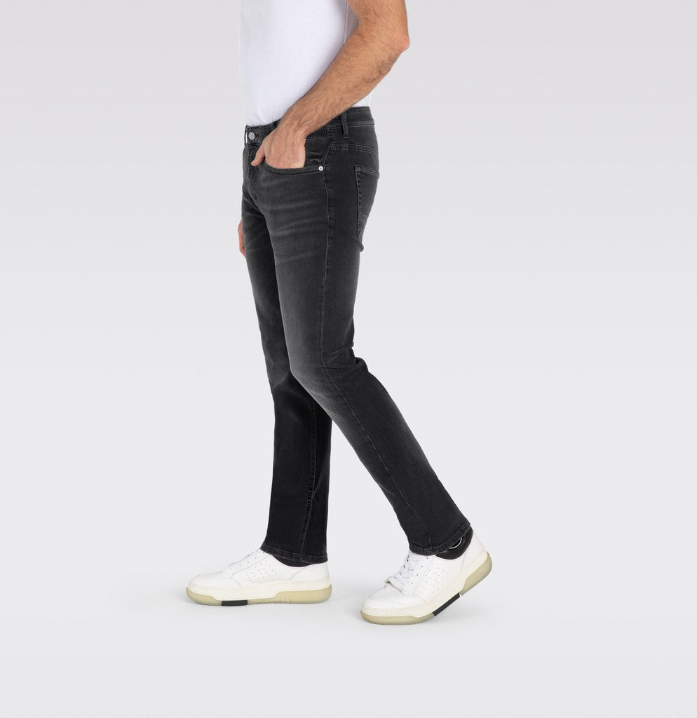 MAC Jeans Arne Pipe Workout Schwarz – Ansicht 3