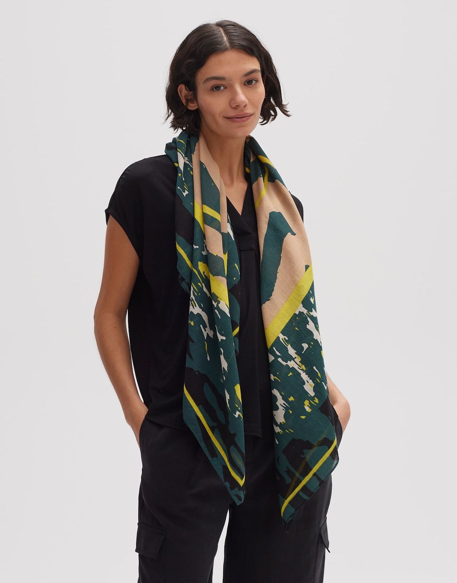 Aruni scarf
