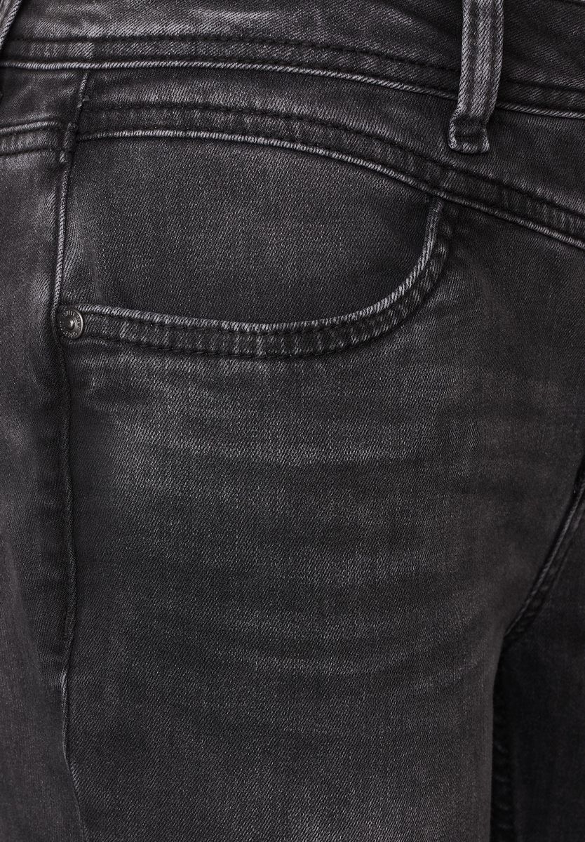 Casual Fit Jeans